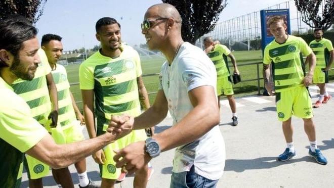 经验丰富的 经验丰富的