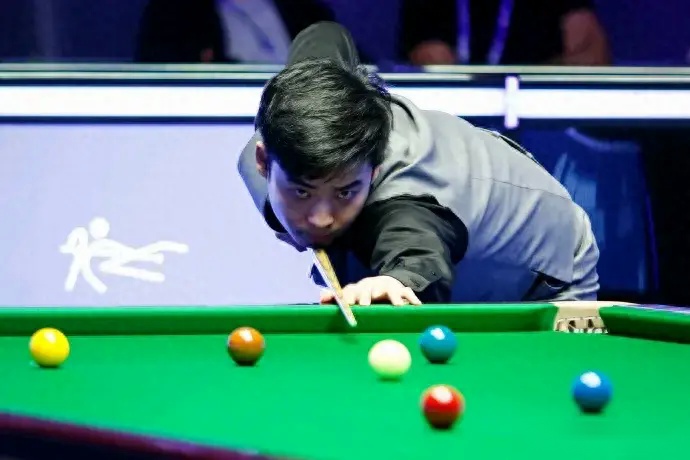 的支持下走 的支持下走